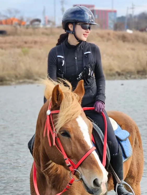 9MUSES, 文贤雅, 马术, 挑战, 资格证