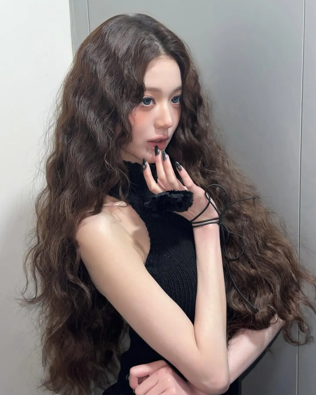 Jang Wonyoung, IVE, Instagram, BLACKHOLE, BANG BANG, REVIVE+, permanente, cabelo com permanente