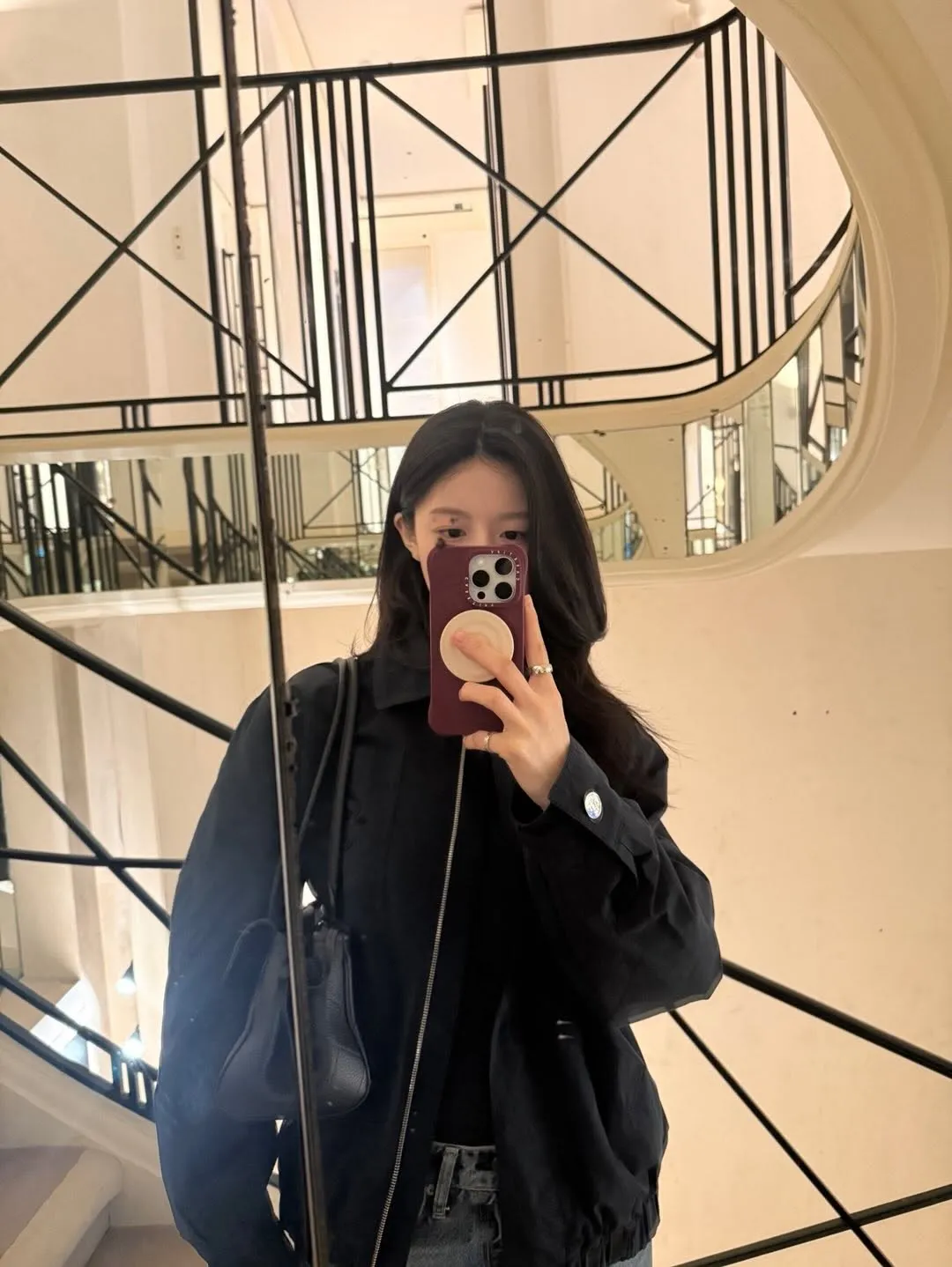 Go Youn-jung, Chanel, fashion show, Instagram, actor, JTBC, Koo Kyo-hwan, Everyone Is Fighting Their Own Worthlessness, Mojamussa, K-Drama