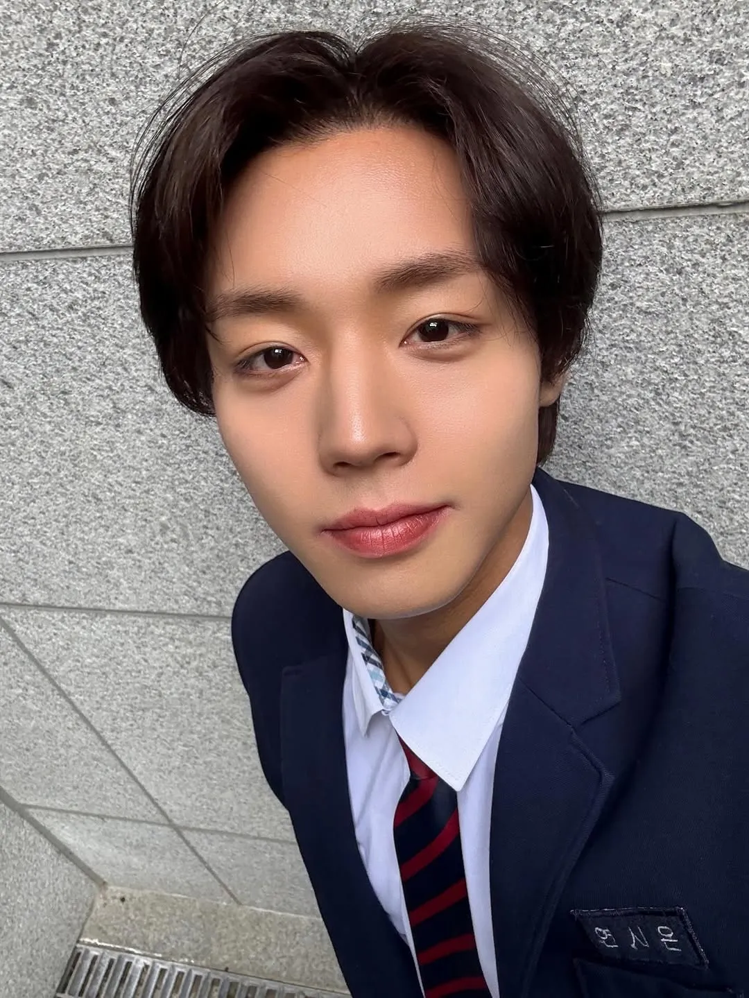 Park Ji-hoon, agência, YY Entertainment, Lee Hong-wi, filme, O Homem que Vive com o Rei, Wangsa-nam, Danjong, Weak Hero, Yeon Si-eun, Instagram, bastidores