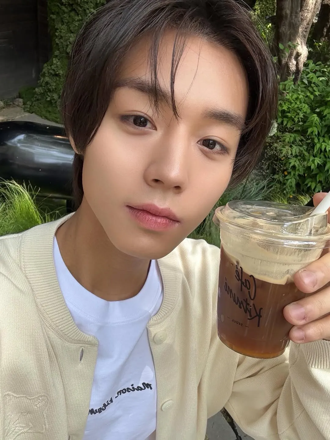 Park Ji-hoon, agência, YY Entertainment, Lee Hong-wi, filme, O Homem que Vive com o Rei, Wangsa-nam, Danjong, Weak Hero, Yeon Si-eun, Instagram, bastidores