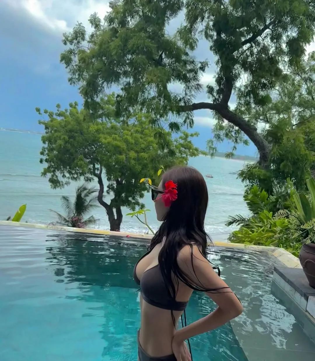 Shin Seul-gi, Instagram, Photos, Bikini, Beach