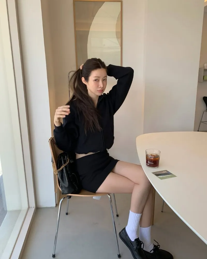 ハーフアップ？ロングヘア？…チャ・ジョンウォン、ハ・ジョンウも惹かれたとされる日常ショット