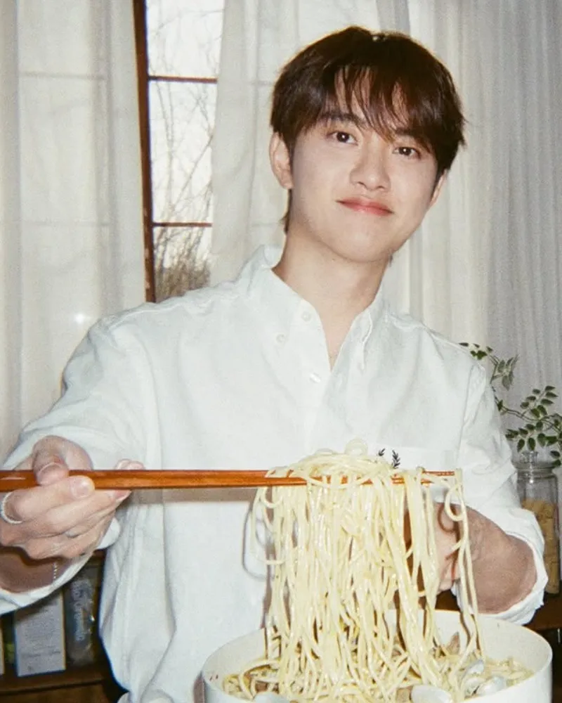 “Dyo 厨师”都暻秀，颜值让人想一起吃意大利面…可爱爆棚