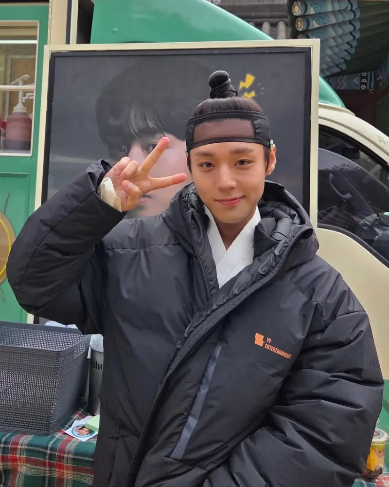 “端宗热”朴志训，公开“李弘位→延时恩”时期照片：外貌让人心怀感激