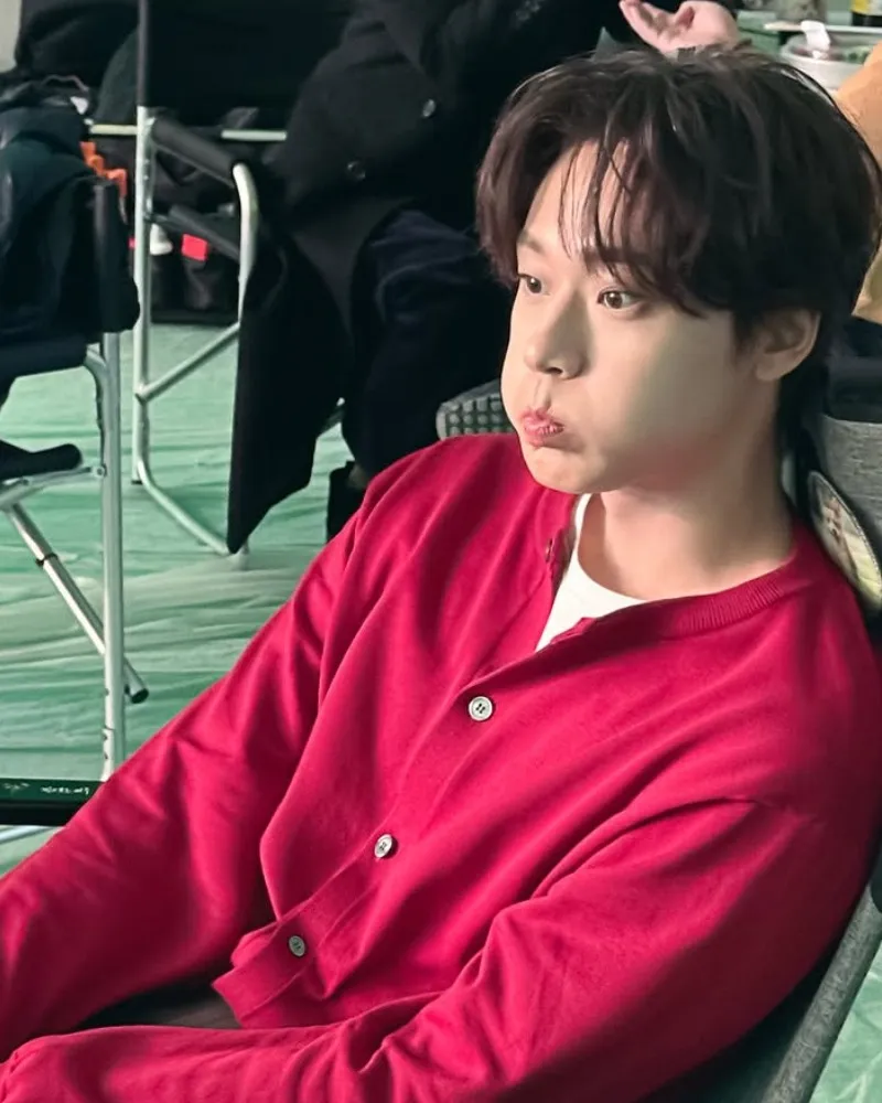 '볼 빵빵' 이도현, 광고 촬영장 B컷…"천년의 이상형"