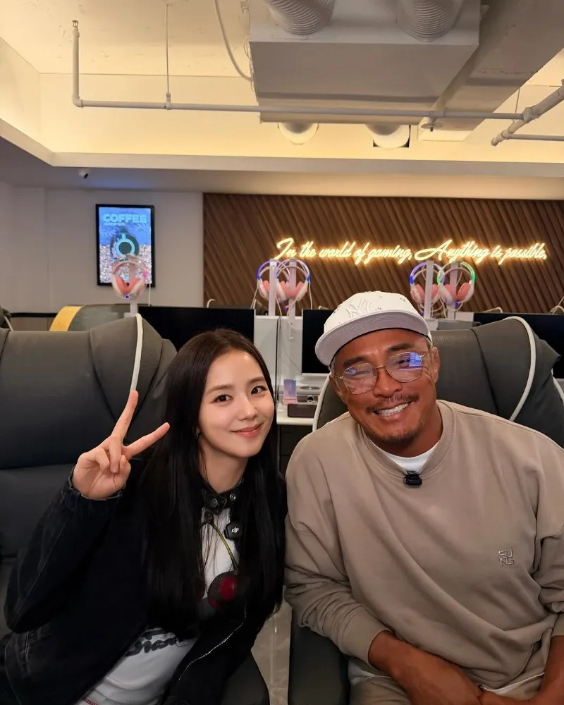 '월간남친' 지수, 추성훈 만났다…'아조씨' 유튜브 촬영 완료