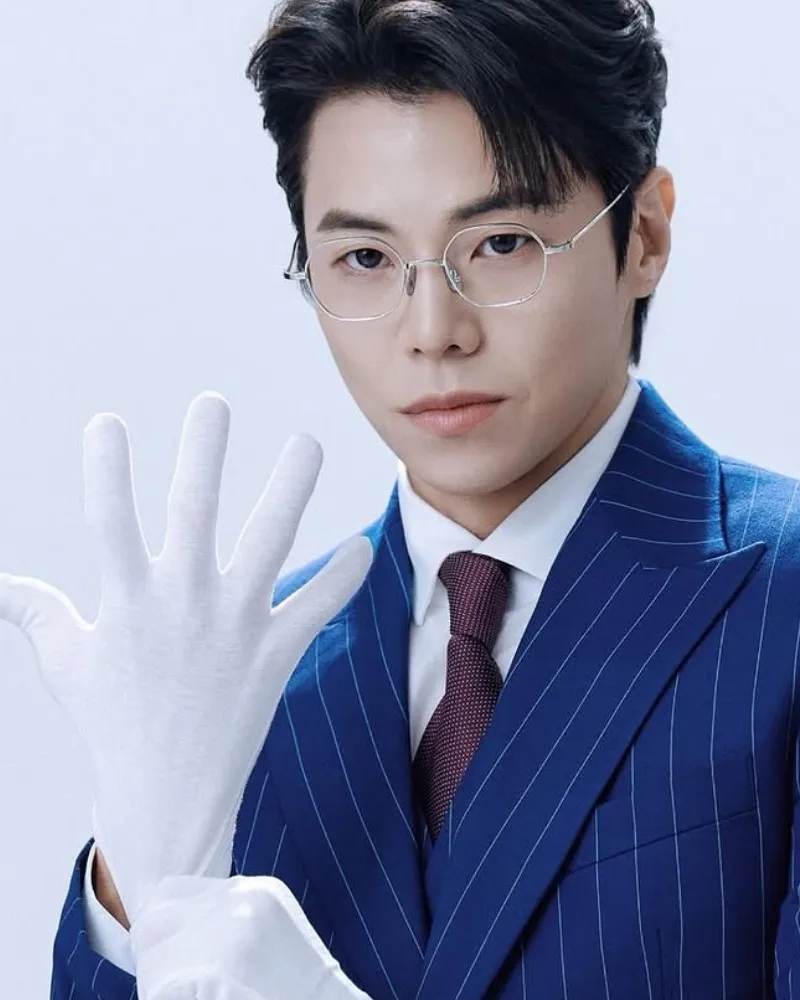 Park Eun-seok in 'Art' buys a painting for 500 million won — “Perfect for the doctor role”