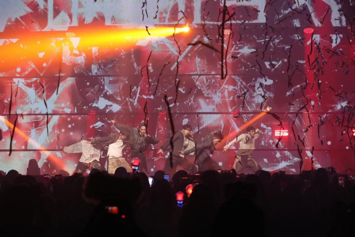 WHIB, Concert, Global tour, GO UP: Our Era, AND, Tour