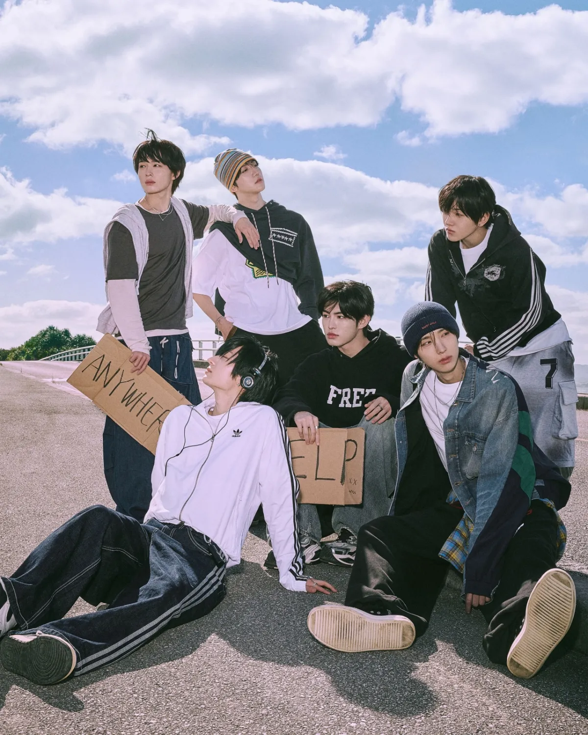 キックフリップ, ミニ4集, 目障りになりたい, タイトル曲, JYP, マイ・ファースト・キック