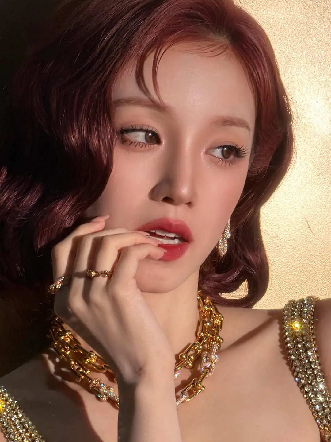 (G)I-DLE, 宋雨琦, Instagram, 礼服, 造型, 美貌