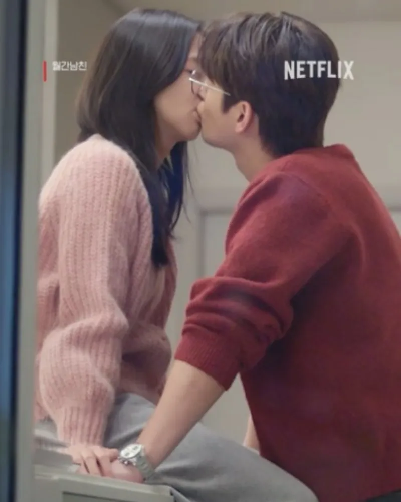 『止められない映像1位』　Netflixが公開したジス×ソ・イングクのキスシーン