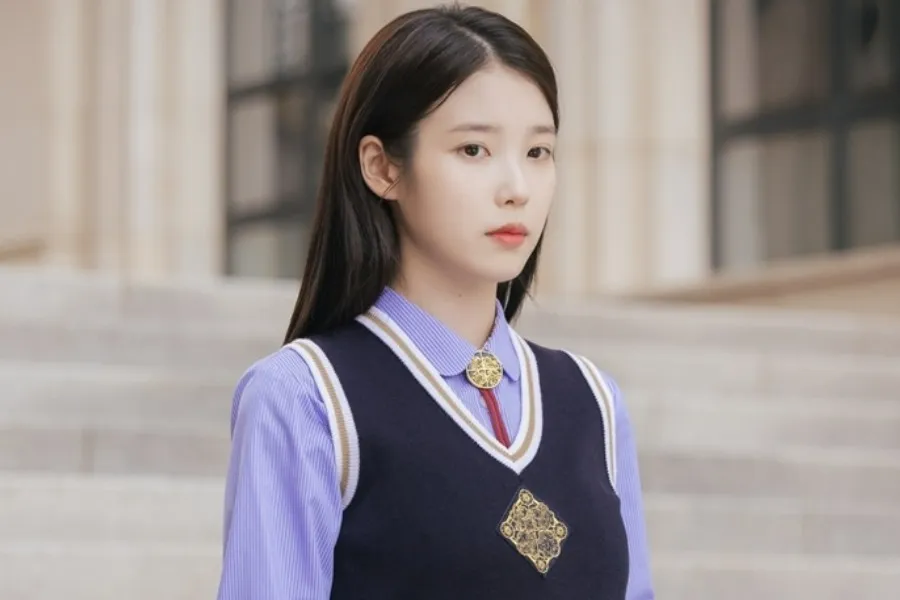 IU của “Đại Quân Phu Nhân Thế Kỷ 21”: “Seong Hee-ju = tham vọng, cá tính mạnh, đáng yêu… đầy sức hút”