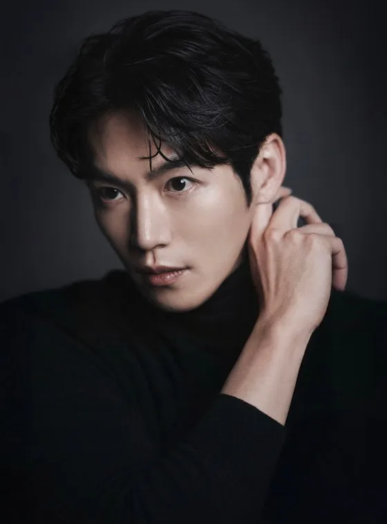 Yoo Hwan, TikTok, contas falsas, redes sociais, cuidado