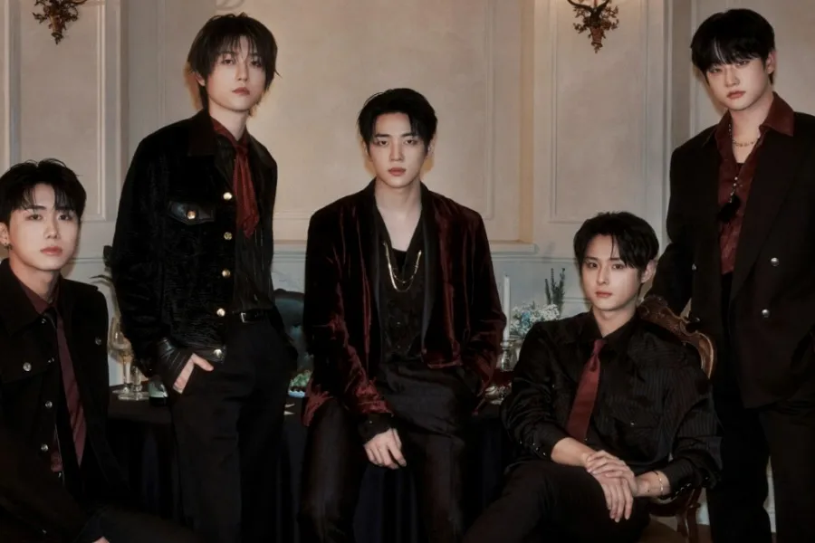 Benar saja, orang Korea kuat karena makan… DKZ gelar fan-konser full course 'THE DINNER'