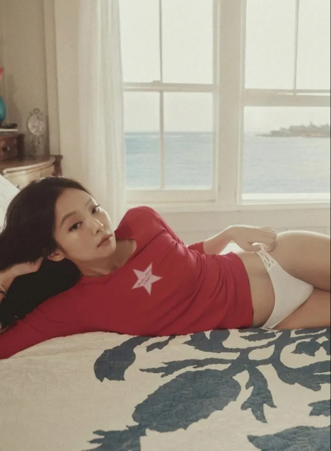 Jennie, BLACKPINK, biquíni, colaboração, moda