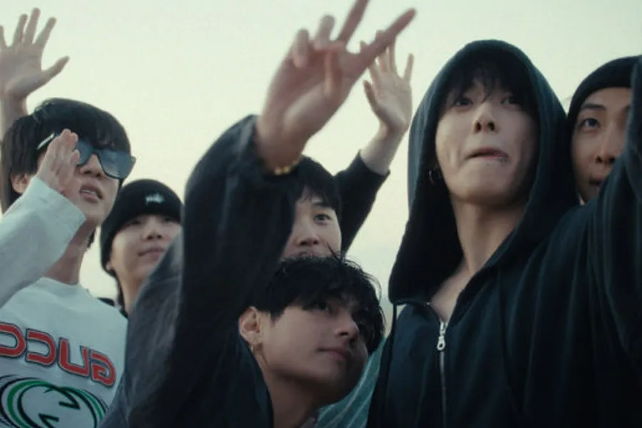 防弾少年団, ARIRANG, スポティファイ, BTS, SWIM, 初動, KEEP SWIMMING, リミックスアルバム