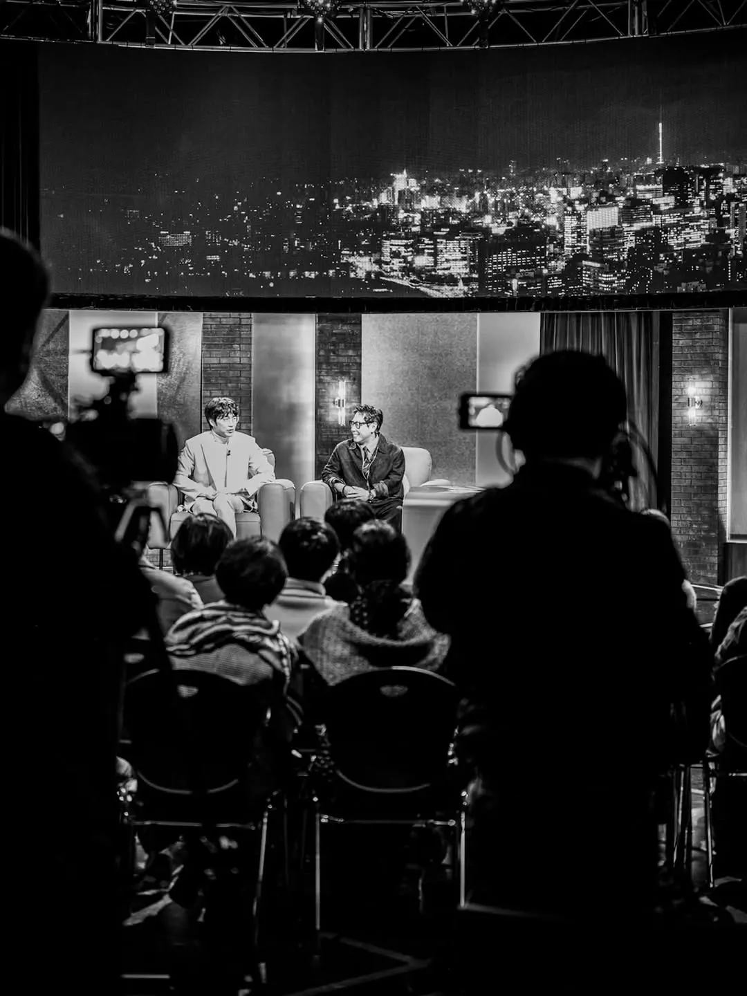 ซองชีคยอง, ซนซอกฮี, บัลลาด, รายการโทรทัศน์, อินสตาแกรม