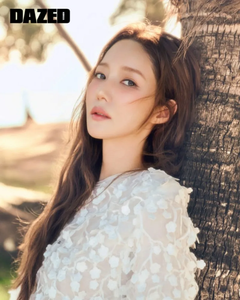 [Ensaio] ‘Siren’ Park Min-young, antes de conhecer o parceiro mais jovem