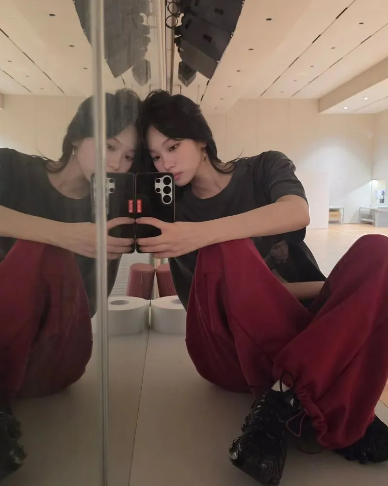 Chaewon em treino de dança ♥… Kim Chaewon, momentos no estúdio do LE SSERAFIM