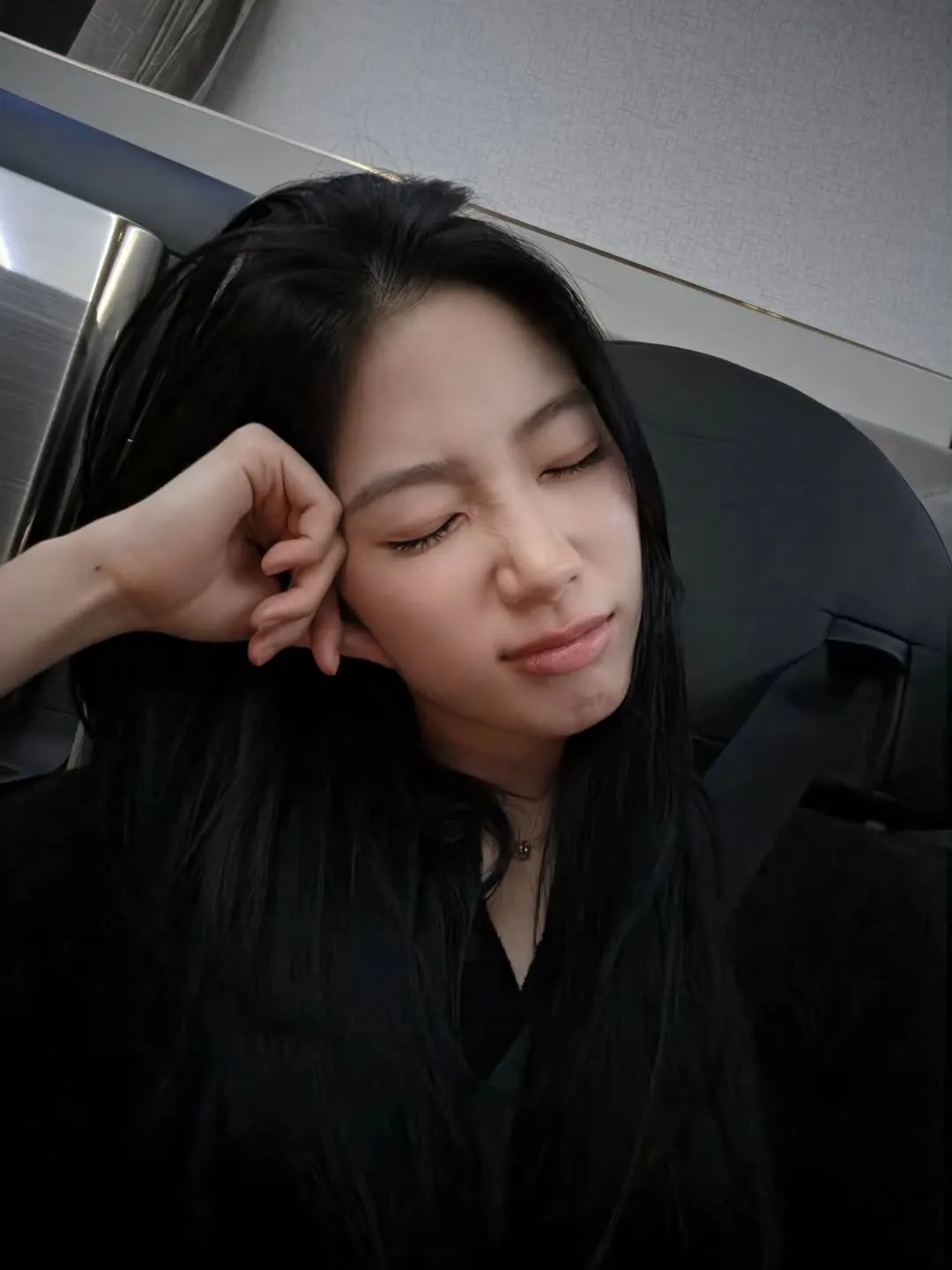 LE SSERAFIM, Kazuha, moda, idol, Instagram