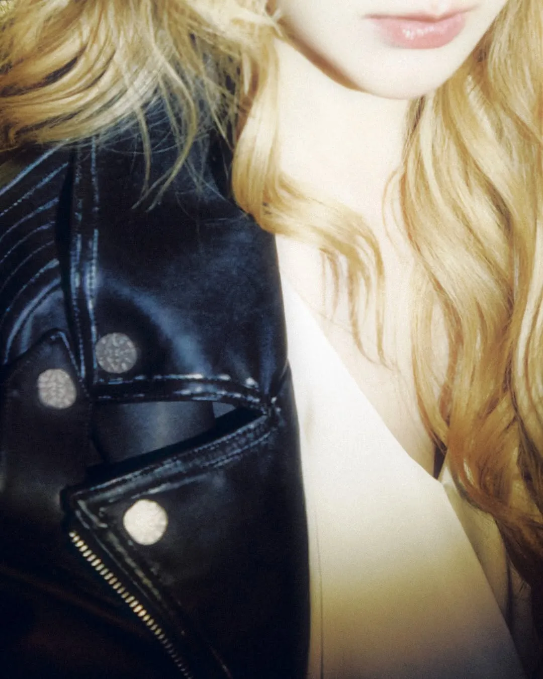 Lee Chaeyeon, comeback, Instagram, fãs, fotos