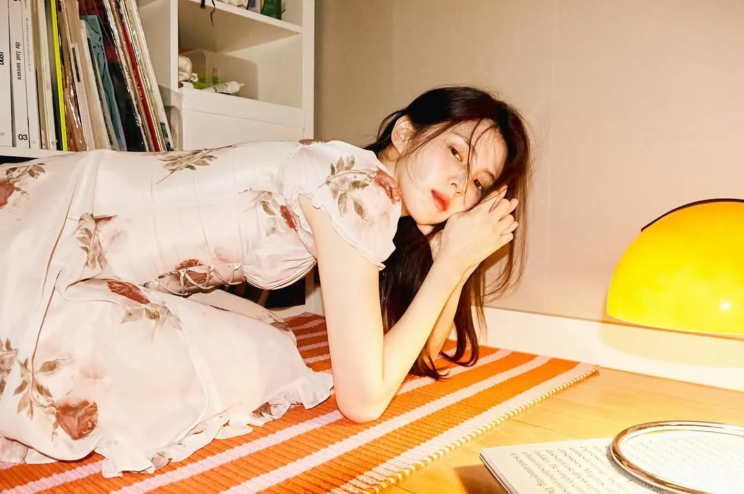 한소희, 인스타그램, 영화, 인턴, 나 혼자만 레벨업, 드라마