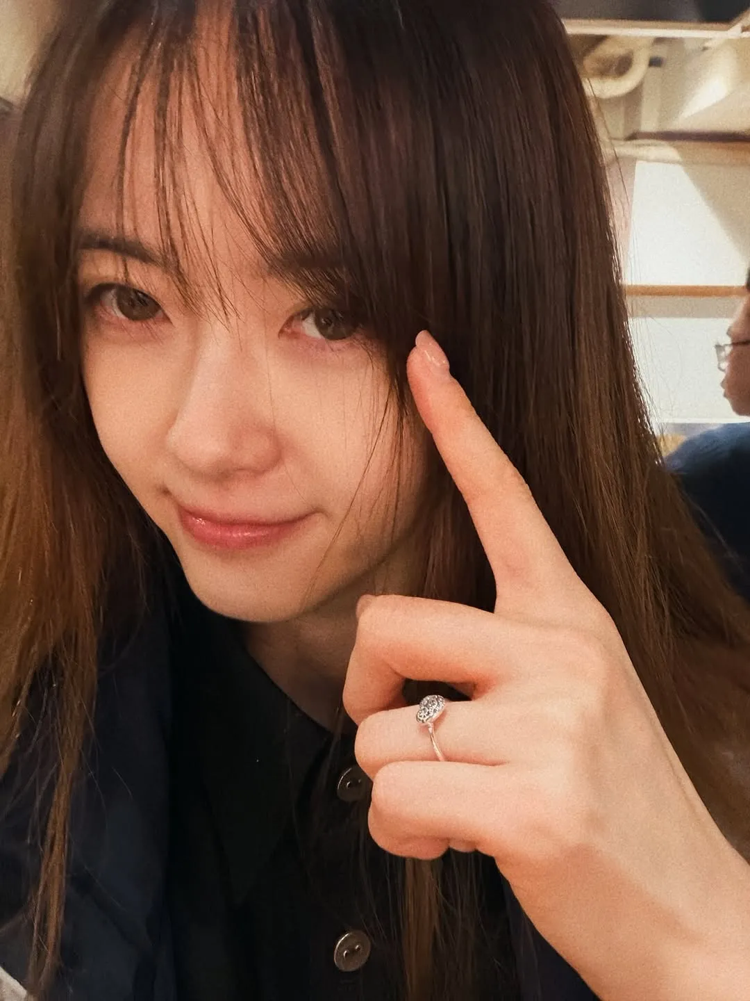 Go Ara, Instagram, Jepang, liburan, cincin, jari manis