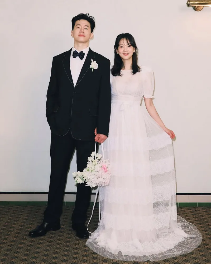 Versi nyata 'Nick dan Judy'… Yoon Seung Ah♥Kim Moo Yeol pamer pemotretan peringatan pernikahan