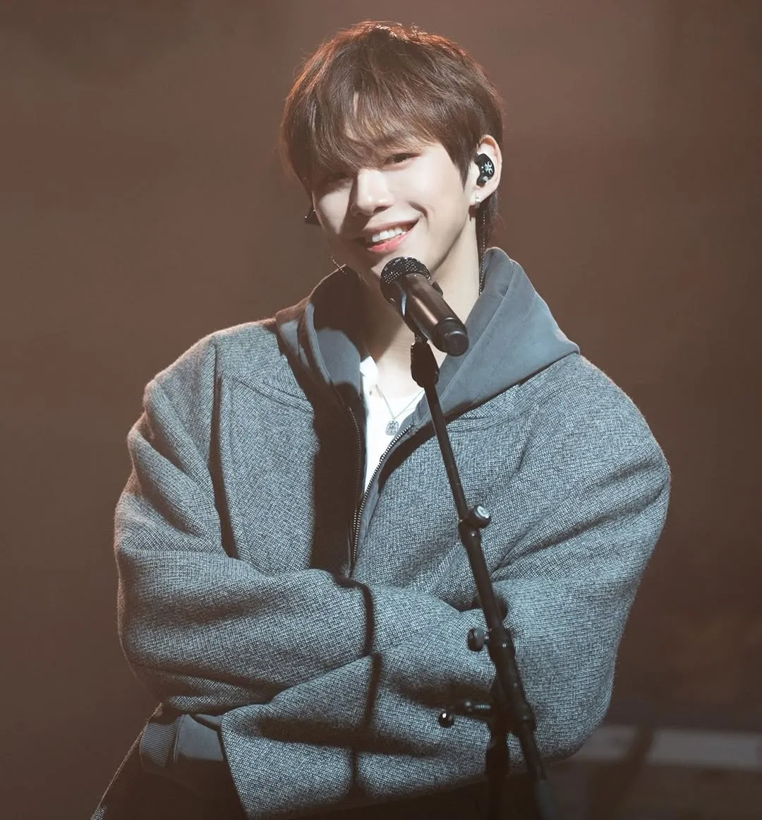 강다니엘, 아이돌, 인스타그램, 군인, 입대, 분대장, 근황