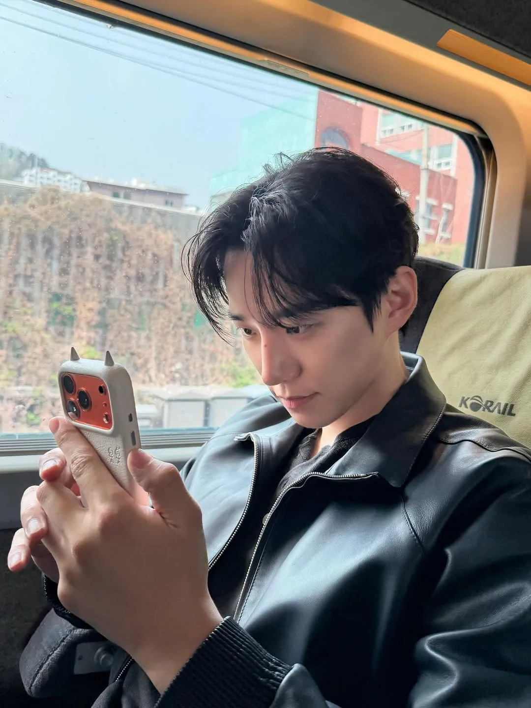 Lee Junho, Busan, Instagram, Selfie, Typhoon Family, Cashero