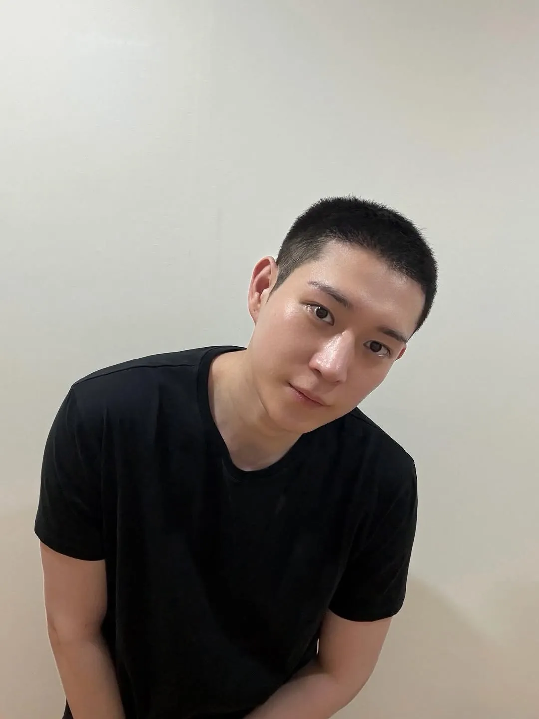 Kim Young Dae, military enlistment, buzz cut