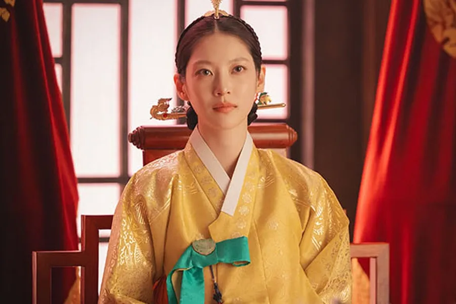 Former SM Trainee Gong Seung-yeon Goes Viral For Her Most Career-Defining Role Yet In 'Perfect Crown'