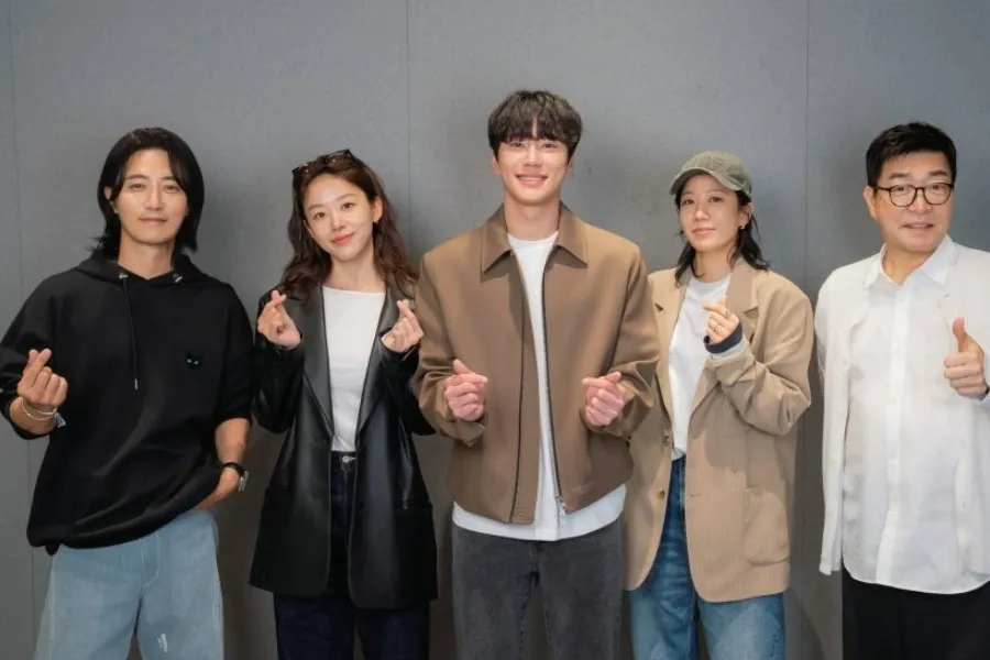 군입대 앞둔 이준영, '신입사원 강회장' 5월 출격…'믿보배' 총출동