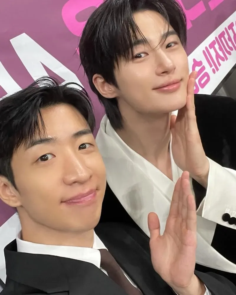 《大君夫人》IU都要吃醋了…邊佑錫×劉洙彬，像是在衝最佳情侶獎的同框照