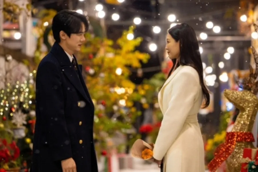 ‘Phantom Lawyer’ Yoo Yeon-seok triumphs in his first comedy, seals a tight happy ending with Esom