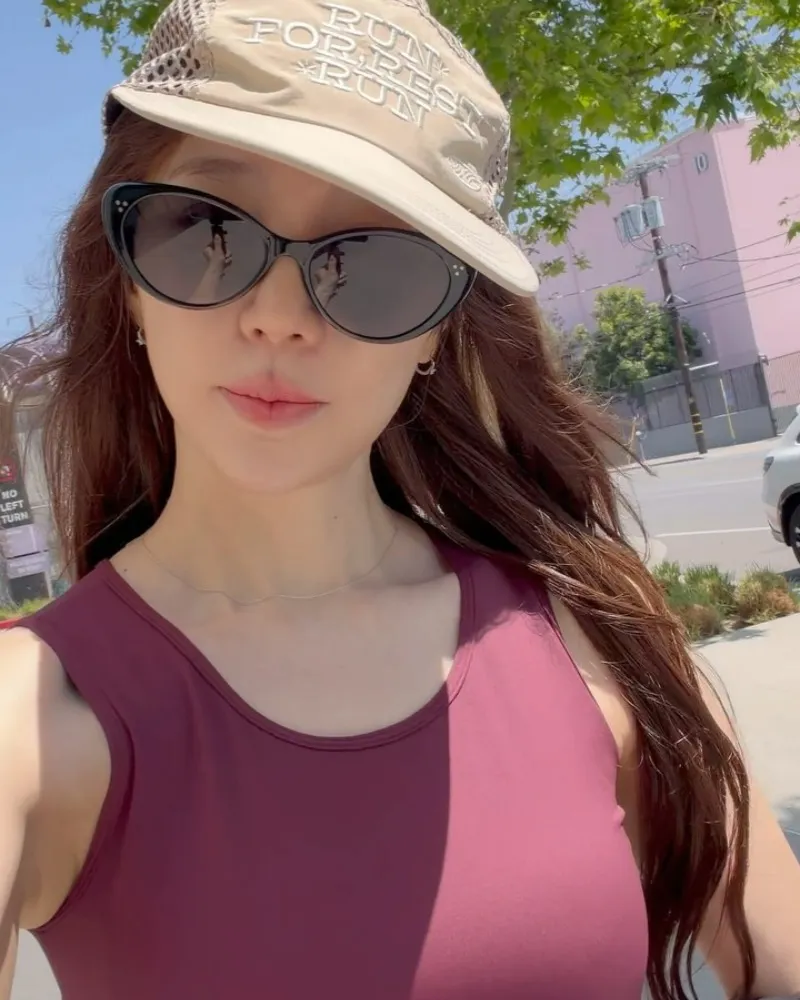 Yoon Eun-hye Stuns In Sporty Crop Top And Short Shorts — Toned Physique Shines In LA