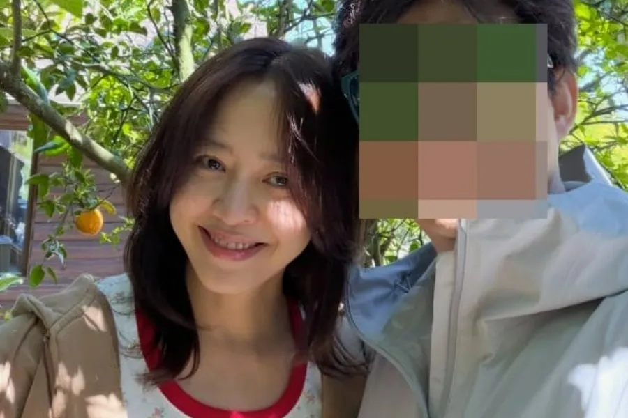 Shocking: Kang Sung-yeon Confirms Remarriage, Publicly Reveals Husband's Face — "A Miraculous Time"
