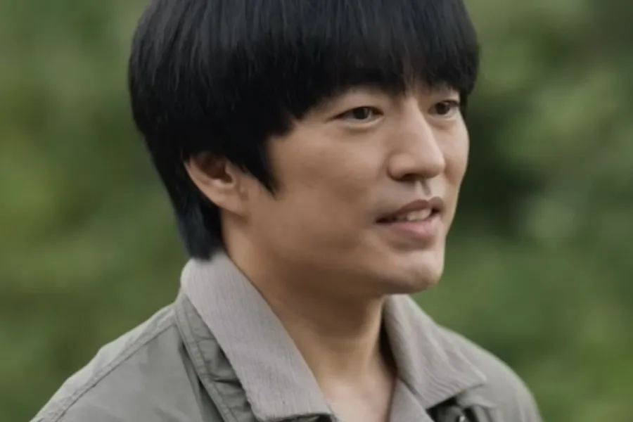 Jung Moon-sung Plots Another Murder as 'scarecrow' Shatters Its Own Ratings Record