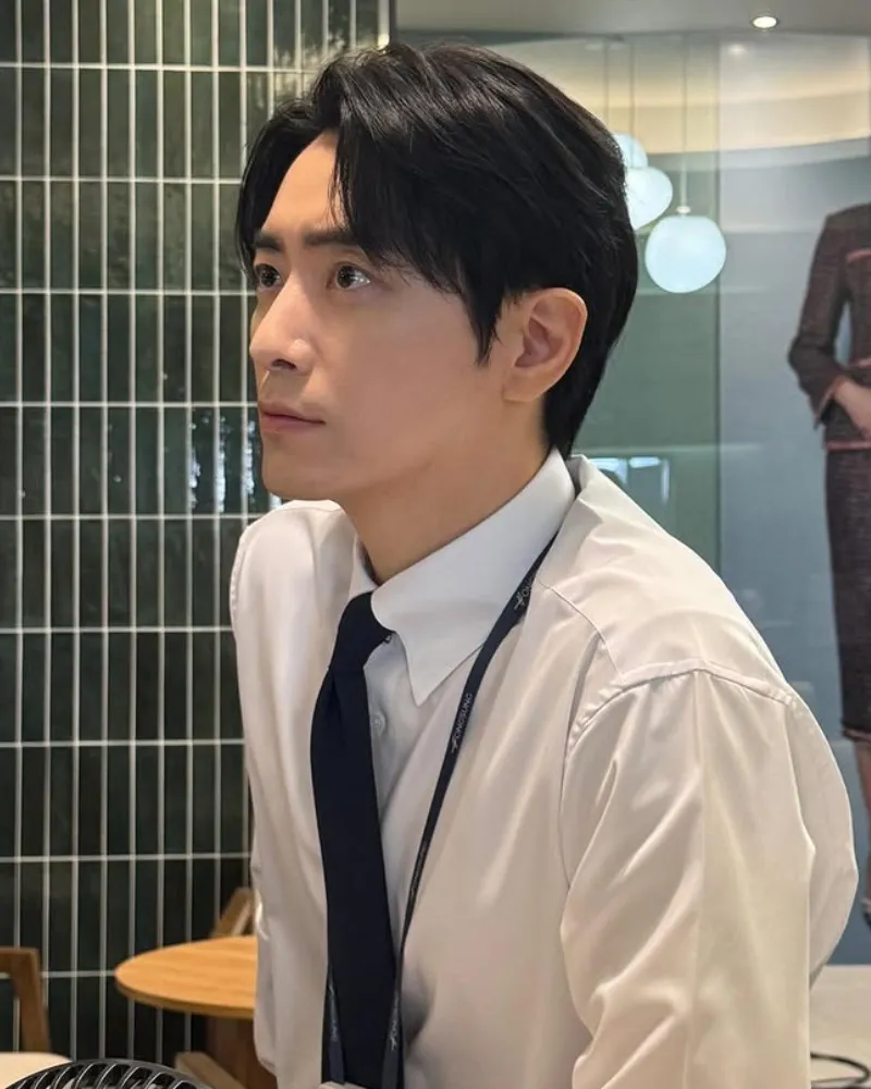 'ลอตเตอรี่รางวัลที่ 1' อีจุนฮยอก กับลุค 'สเปกในฝันของทุกคน'…'อยากย้ายงานเดี๋ยวนี้เลย'