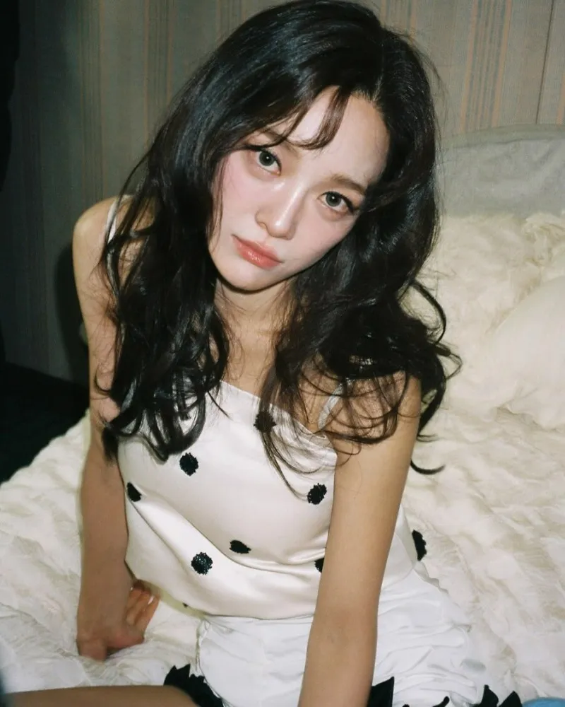 Kim Sejeong Stuns With “Innocent And Playful” Vibes As I.O.I Make Their Comeback
