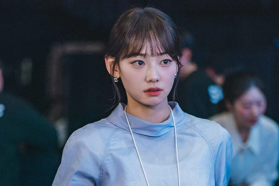 Kang Mina Erases '10th Anniversary Absence' Regret with Hyper-Relatable 'See You at Work Tomorrow!' Office Worker Role