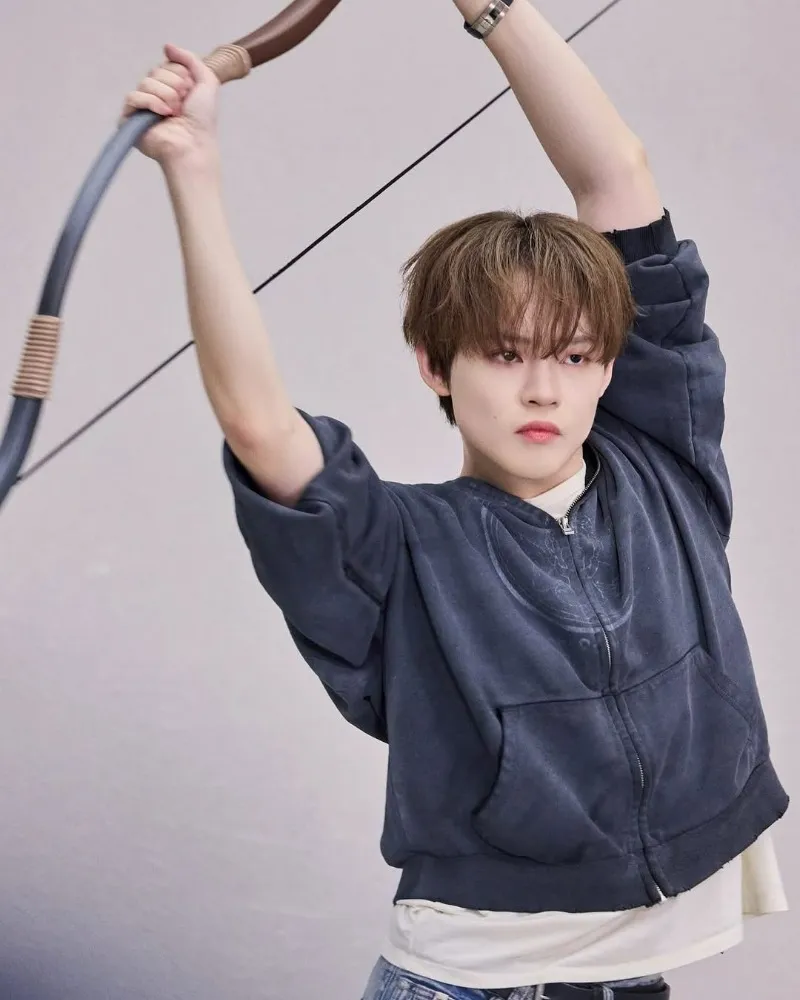 NCT’s Chenle Stuns With Archery Pose — Fans Are Swooning Over His Visuals