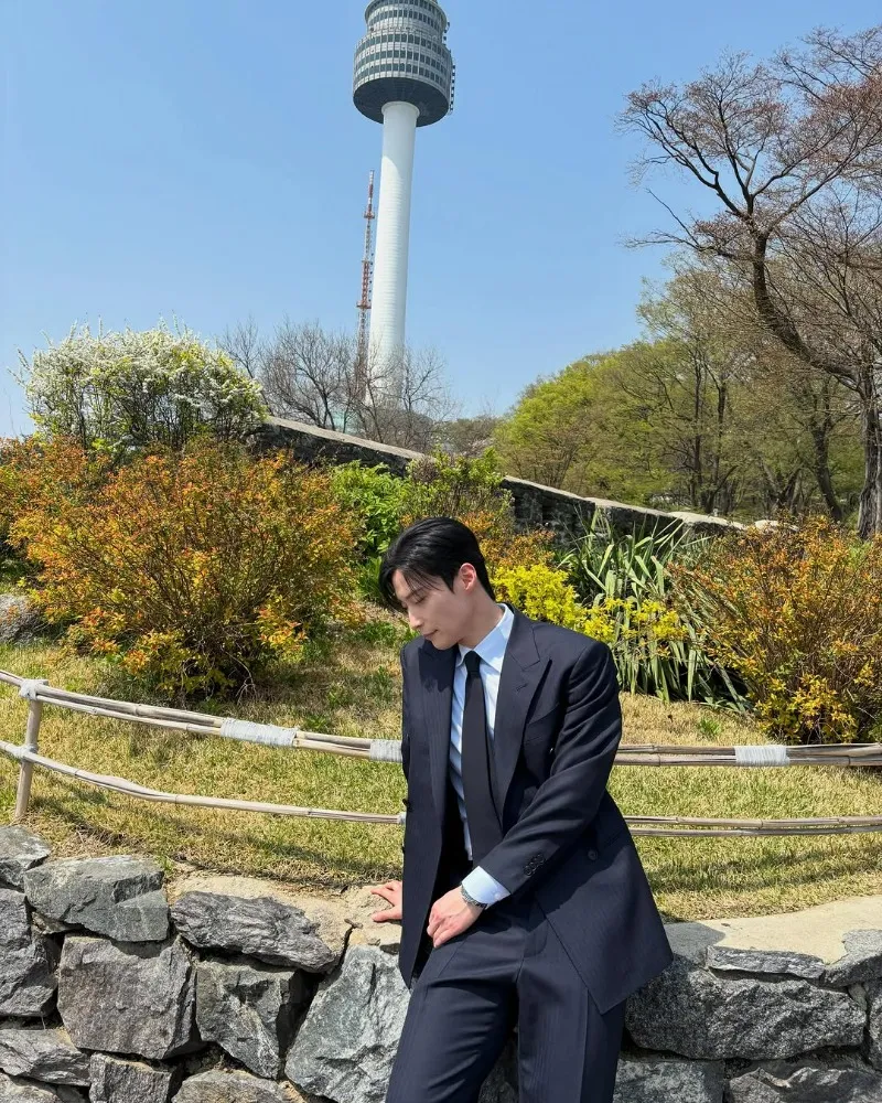 Traje perfecto: Nam-jun Heo de 'Un mundo feliz' desata ganas de casarse entre fans