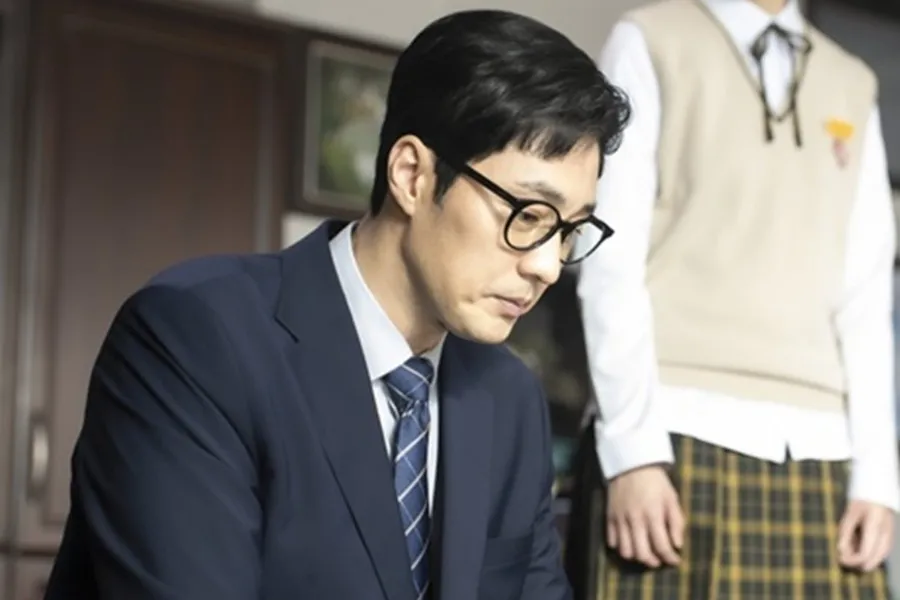 '김부장' 소지섭, 주상욱과 숨막히는 첫 대면…무릎까지 꿇었다