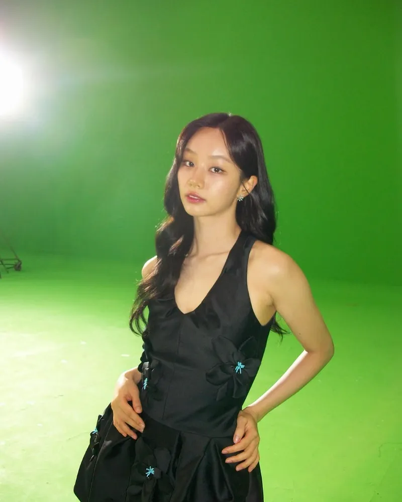"날씬해야 프로?" 혜리, '뱃살 논란' 잠재운 역대급 드레스 자태 