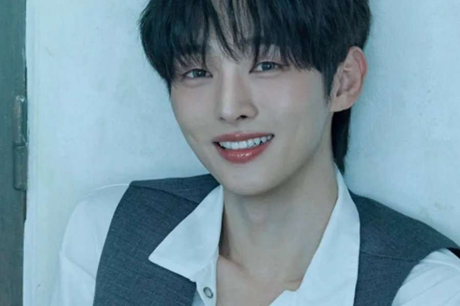 '미소년 비주얼' 윤지성, '소년의 초상' 포스터 공개…"분위기 미쳐"