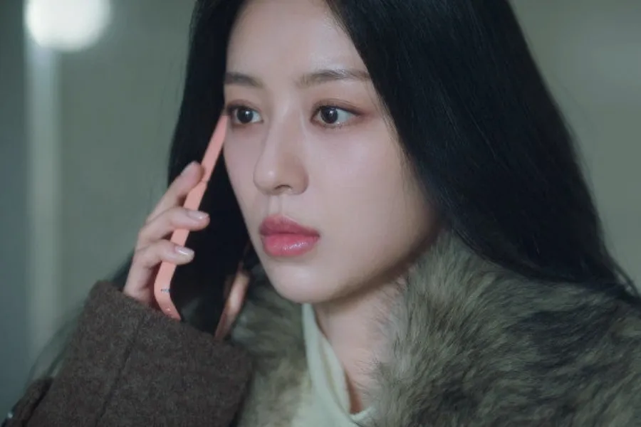 ‘Neurona espejo’: Kang Min-ah, de top star a caída libre… entre risas y desconsuelo (video)