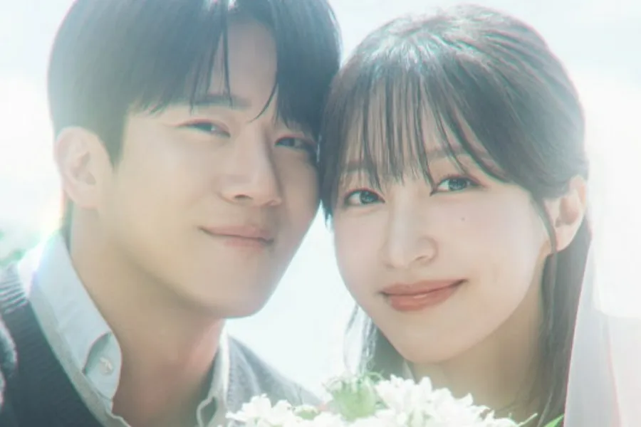 De véu, Hani abre um sorriso genuíno ao lado de Ha Seok‑jin… que relação é essa?