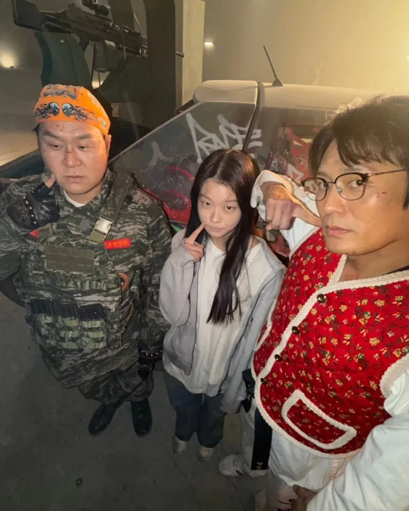 Viral: 'Agent Kim Reactivated' Stars Seo Su-min, Yoon Kyung-ho, and Choi Dae-hoon Drop Group Pic — But Where Is So Ji-sub?